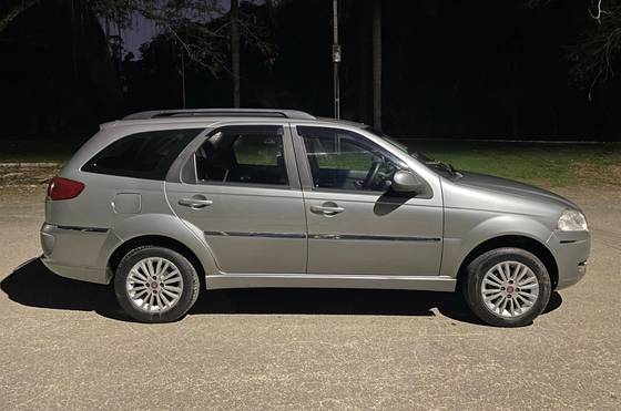 FIAT PALIO 1.4 MPI ATTRACTIVE WEEKEND 8V FLEX 4P MANUAL FIAT PALIO 1.4 MPI ATTRACTIVE WEEKEND 8V FLEX 4P MANUAL